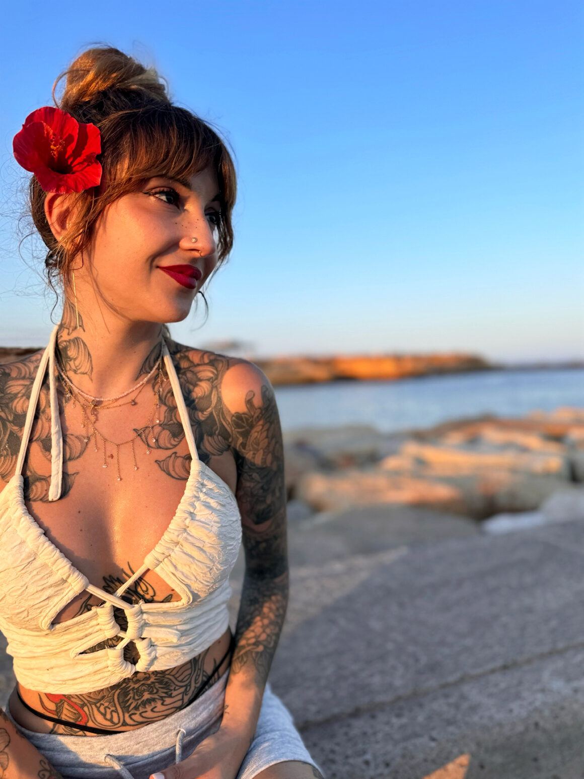 Tattoo artist Beatriz, @des_true